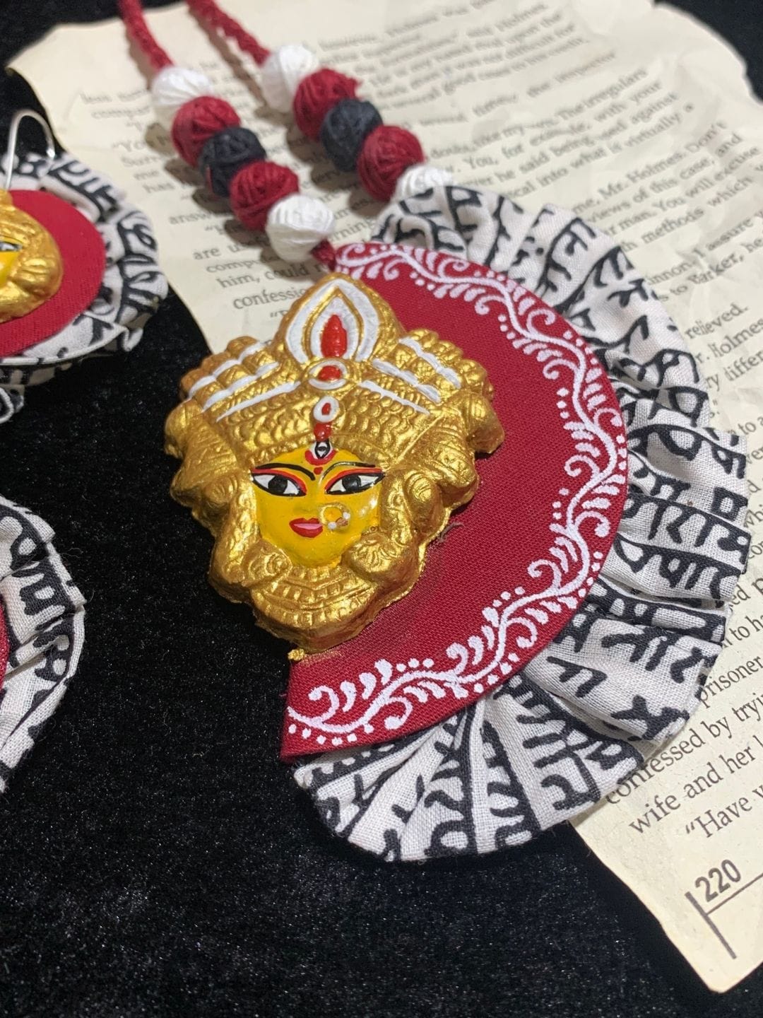 Durga Face Terracotta with Kalamkari Fabric - Image 3