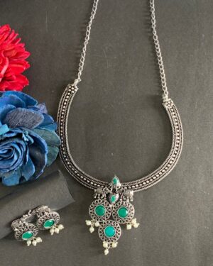 Green Stone Choker Necklace Set with Pearl Drops