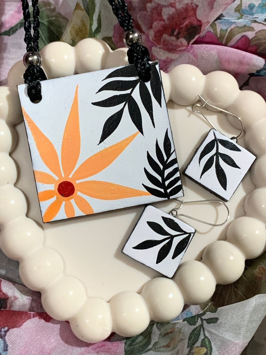 White Hand-painted Floral Pendant Set - Image 2
