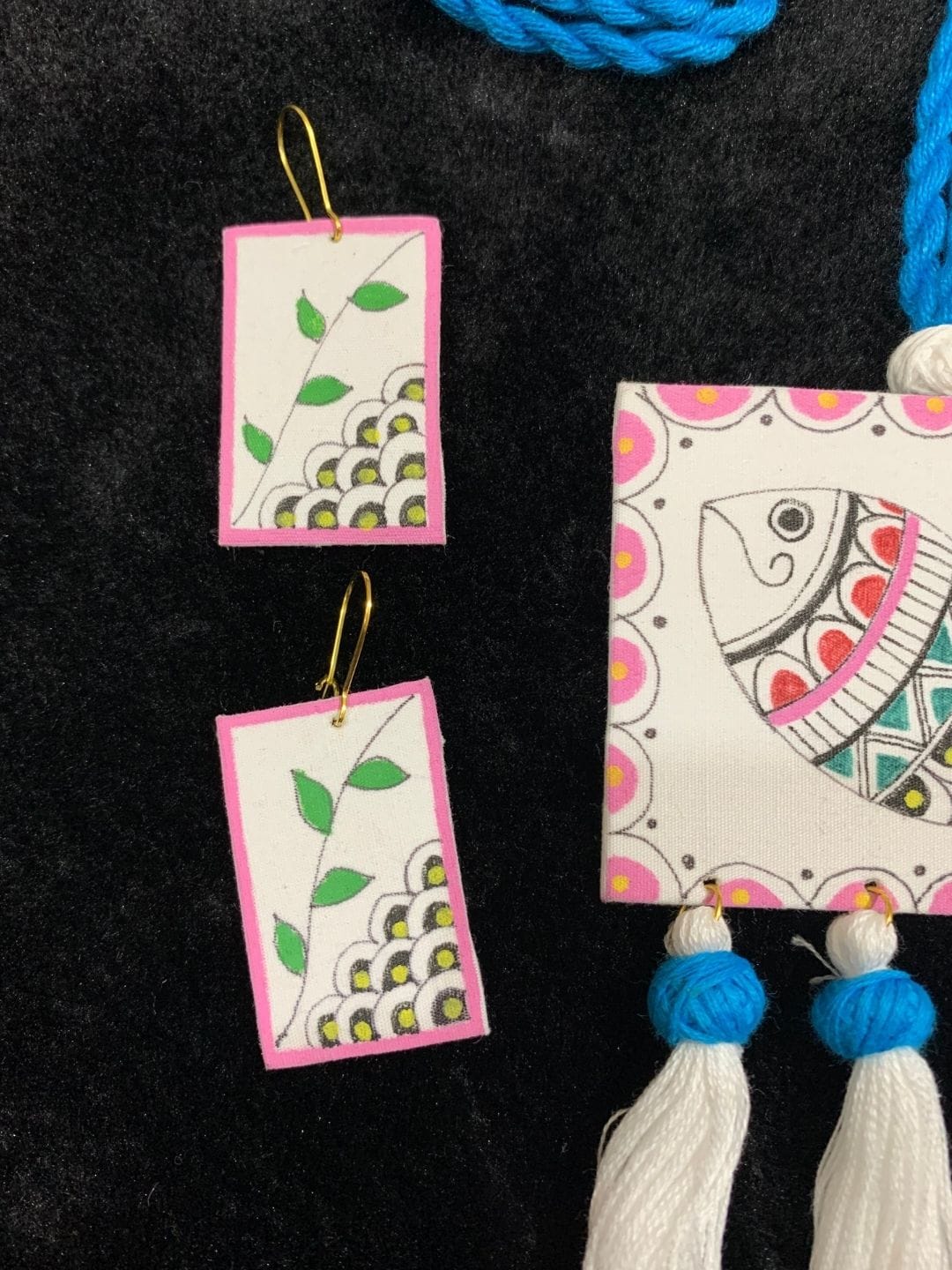 Folk Fish Hand-Painted Necklace Set - Image 3