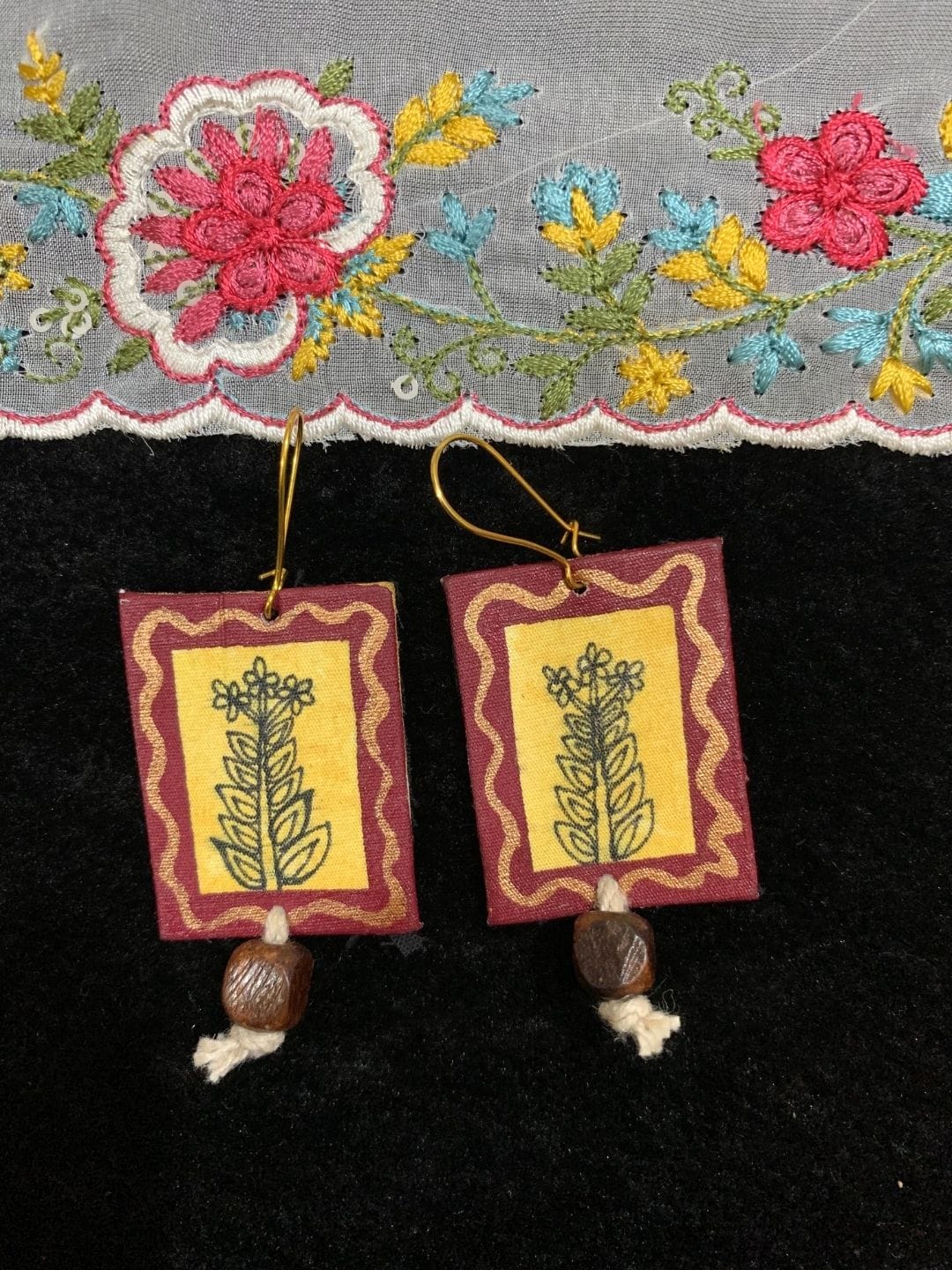 Rustic Lovebirds Madhubani Necklace Set - Image 3