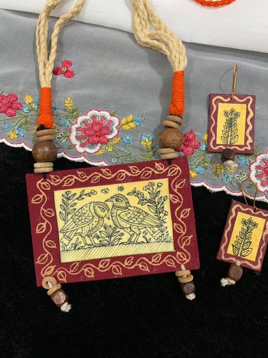 Rustic Lovebirds Madhubani Necklace Set - Image 5