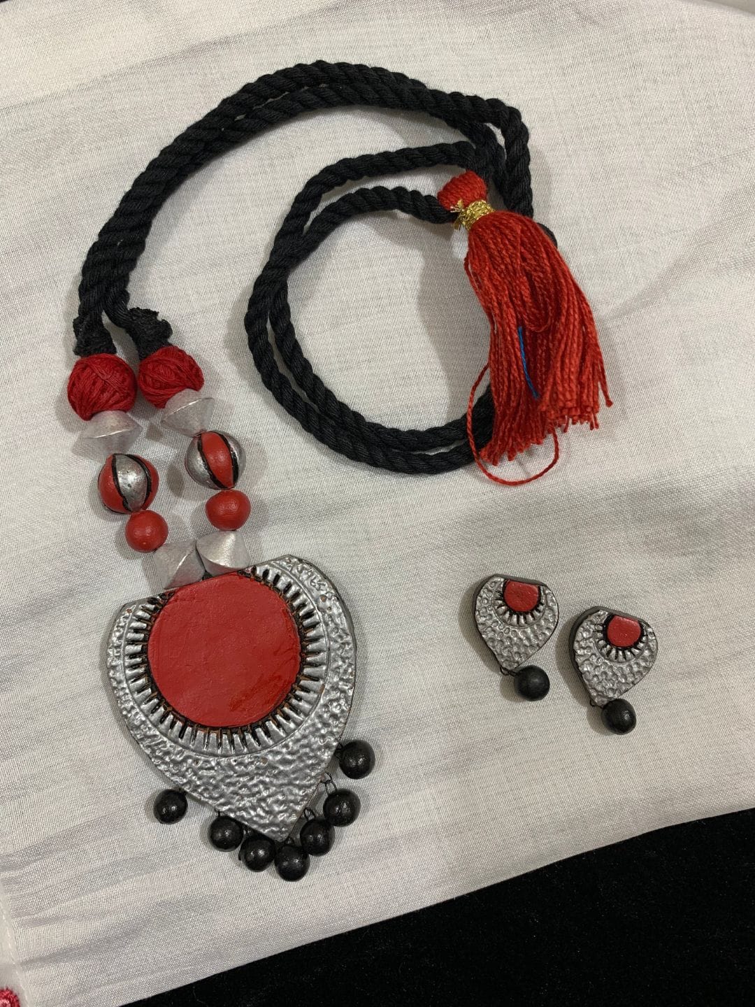 Rustic Red & Black Terracotta Set - Image 5