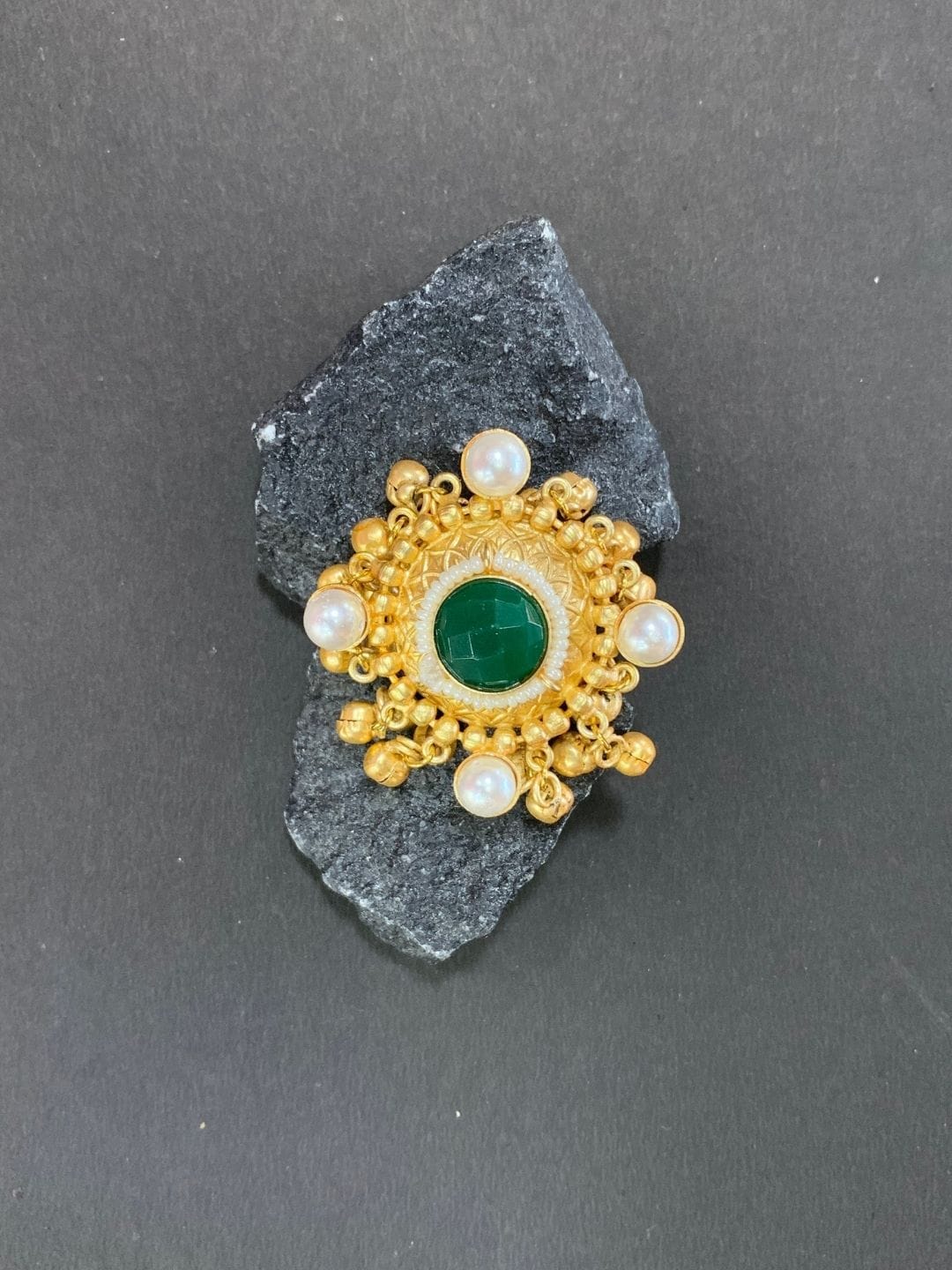 Kashmiri Green Stone Pearl Ring - Image 4