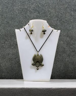 Lotus Bloom Terracotta Necklace Set