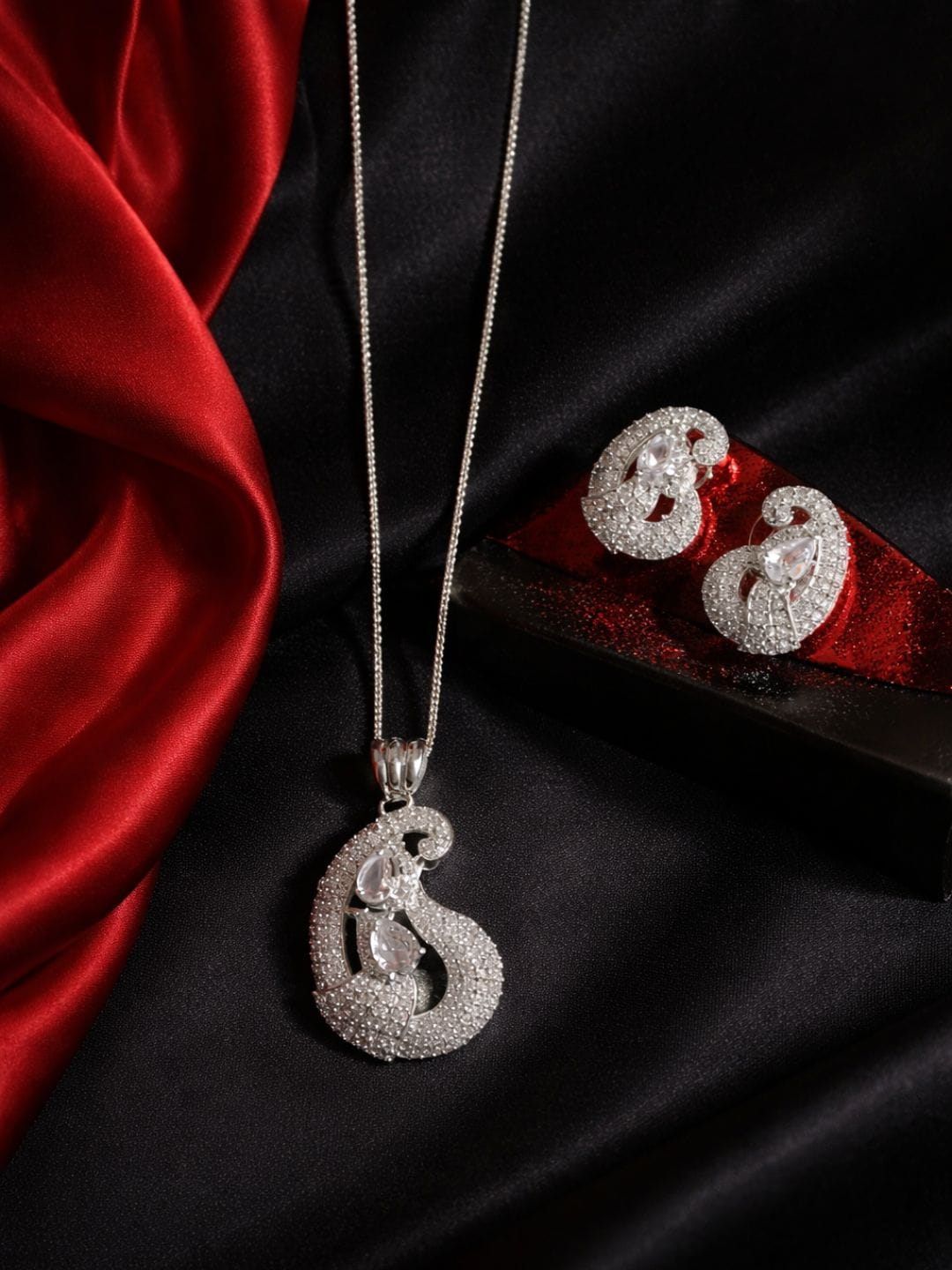 Ad Necklace set For Women