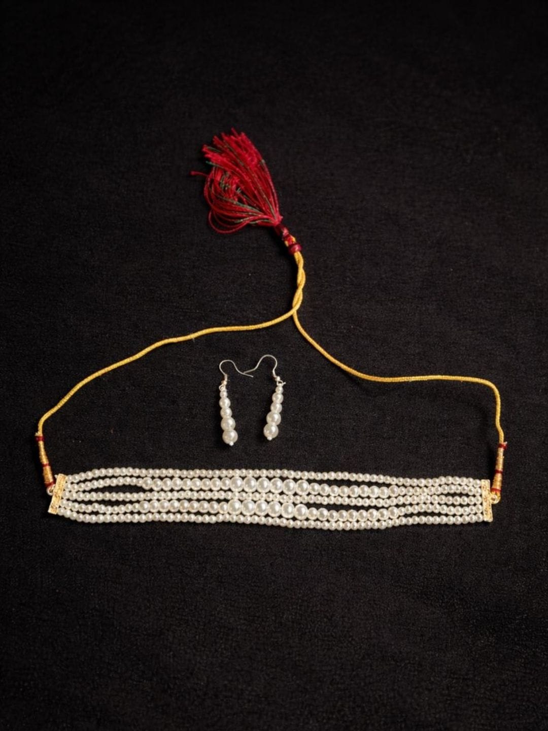 Classic Pearl Choker Necklace Set with Earrings - Image 4