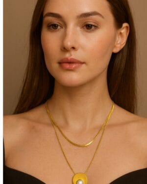 Disc Pearl Pendant Necklace