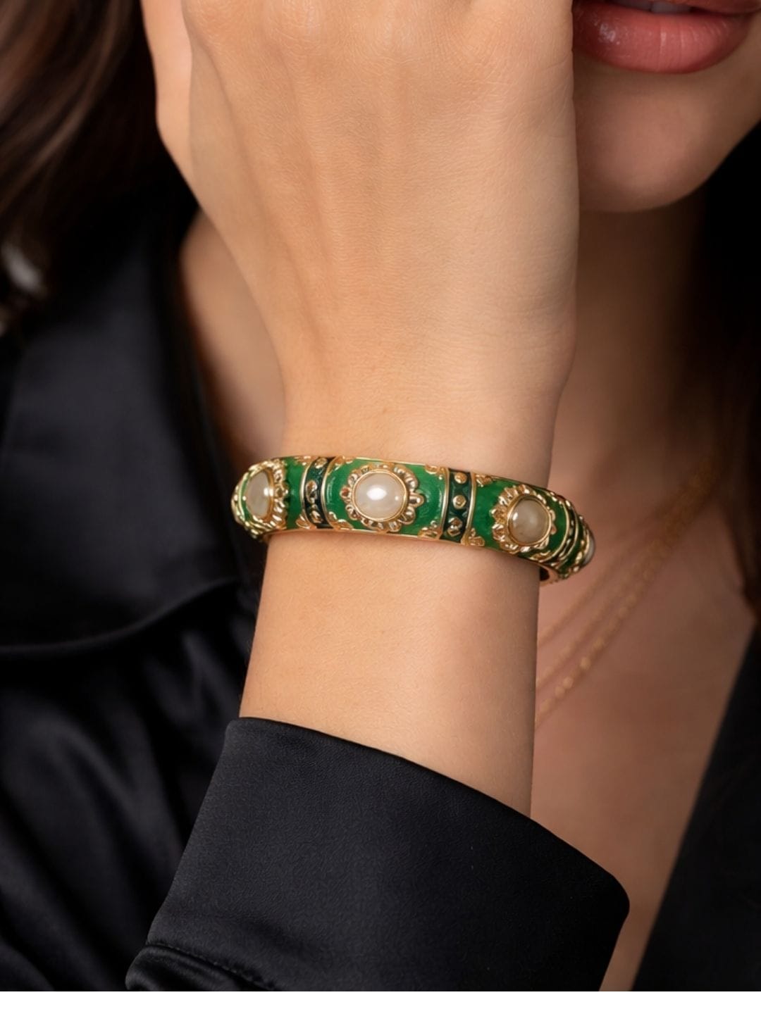 Green Enamel Gold Bracelet - Image 3